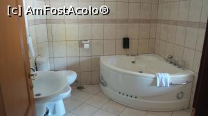 [P17] grup sanitar cu cadă tip jacuzzi » foto by silvia tudoran
 - 
<span class="allrVoted glyphicon glyphicon-heart hidden" id="av892792"></span>
<a class="m-l-10 hidden" id="sv892792" onclick="voting_Foto_DelVot(,892792,9987)" role="button">șterge vot <span class="glyphicon glyphicon-remove"></span></a>
<a id="v9892792" class=" c-red"  onclick="voting_Foto_SetVot(892792)" role="button"><span class="glyphicon glyphicon-heart-empty"></span> <b>LIKE</b> = Votează poza</a> <img class="hidden"  id="f892792W9" src="/imagini/loader.gif" border="0" /><span class="AjErrMes hidden" id="e892792ErM"></span>