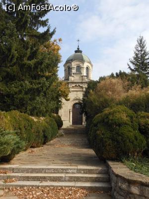 [P11] Grivița - Mausoleul Eroilor Români de la Grivița.  » foto by iulianic
 - 
<span class="allrVoted glyphicon glyphicon-heart hidden" id="av1022806"></span>
<a class="m-l-10 hidden" id="sv1022806" onclick="voting_Foto_DelVot(,1022806,10059)" role="button">șterge vot <span class="glyphicon glyphicon-remove"></span></a>
<a id="v91022806" class=" c-red"  onclick="voting_Foto_SetVot(1022806)" role="button"><span class="glyphicon glyphicon-heart-empty"></span> <b>LIKE</b> = Votează poza</a> <img class="hidden"  id="f1022806W9" src="/imagini/loader.gif" border="0" /><span class="AjErrMes hidden" id="e1022806ErM"></span>