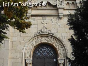 [P14] Grivița - Mausoleul Eroilor Români. Detalii decorative deasupra intrării.  » foto by iulianic
 - 
<span class="allrVoted glyphicon glyphicon-heart hidden" id="av1022809"></span>
<a class="m-l-10 hidden" id="sv1022809" onclick="voting_Foto_DelVot(,1022809,10059)" role="button">șterge vot <span class="glyphicon glyphicon-remove"></span></a>
<a id="v91022809" class=" c-red"  onclick="voting_Foto_SetVot(1022809)" role="button"><span class="glyphicon glyphicon-heart-empty"></span> <b>LIKE</b> = Votează poza</a> <img class="hidden"  id="f1022809W9" src="/imagini/loader.gif" border="0" /><span class="AjErrMes hidden" id="e1022809ErM"></span>