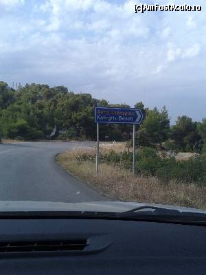 [P01] Kalogria Beach - indicatorul rutier, care vă arată faptul că la dreapta este această plajă. » foto by bogumil
 - 
<span class="allrVoted glyphicon glyphicon-heart hidden" id="av630871"></span>
<a class="m-l-10 hidden" id="sv630871" onclick="voting_Foto_DelVot(,630871,10079)" role="button">șterge vot <span class="glyphicon glyphicon-remove"></span></a>
<a id="v9630871" class=" c-red"  onclick="voting_Foto_SetVot(630871)" role="button"><span class="glyphicon glyphicon-heart-empty"></span> <b>LIKE</b> = Votează poza</a> <img class="hidden"  id="f630871W9" src="/imagini/loader.gif" border="0" /><span class="AjErrMes hidden" id="e630871ErM"></span>