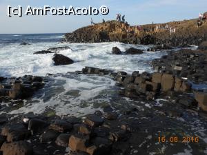 [P01] Giant's Causeway - Turiștii curioși pe Drumul uriașului.  » foto by iulianic
 - 
<span class="allrVoted glyphicon glyphicon-heart hidden" id="av784671"></span>
<a class="m-l-10 hidden" id="sv784671" onclick="voting_Foto_DelVot(,784671,10233)" role="button">șterge vot <span class="glyphicon glyphicon-remove"></span></a>
<a id="v9784671" class=" c-red"  onclick="voting_Foto_SetVot(784671)" role="button"><span class="glyphicon glyphicon-heart-empty"></span> <b>LIKE</b> = Votează poza</a> <img class="hidden"  id="f784671W9" src="/imagini/loader.gif" border="0" /><span class="AjErrMes hidden" id="e784671ErM"></span>