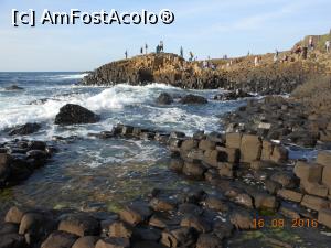 [P28] Giant's Causeway - Turiști pe Drumul uriașului.  » foto by iulianic
 - 
<span class="allrVoted glyphicon glyphicon-heart hidden" id="av784698"></span>
<a class="m-l-10 hidden" id="sv784698" onclick="voting_Foto_DelVot(,784698,10233)" role="button">șterge vot <span class="glyphicon glyphicon-remove"></span></a>
<a id="v9784698" class=" c-red"  onclick="voting_Foto_SetVot(784698)" role="button"><span class="glyphicon glyphicon-heart-empty"></span> <b>LIKE</b> = Votează poza</a> <img class="hidden"  id="f784698W9" src="/imagini/loader.gif" border="0" /><span class="AjErrMes hidden" id="e784698ErM"></span>