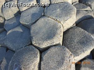 [P31] Giant's Causeway - Capete de coloane pe Drumul uriașului.  » foto by iulianic
 - 
<span class="allrVoted glyphicon glyphicon-heart hidden" id="av784701"></span>
<a class="m-l-10 hidden" id="sv784701" onclick="voting_Foto_DelVot(,784701,10233)" role="button">șterge vot <span class="glyphicon glyphicon-remove"></span></a>
<a id="v9784701" class=" c-red"  onclick="voting_Foto_SetVot(784701)" role="button"><span class="glyphicon glyphicon-heart-empty"></span> <b>LIKE</b> = Votează poza</a> <img class="hidden"  id="f784701W9" src="/imagini/loader.gif" border="0" /><span class="AjErrMes hidden" id="e784701ErM"></span>