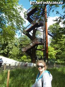 [P47] Xtrata Treetop Walkway. Aveti de urcat 118 trepte. Ne cerm scuze, dar liftul nu functioneaza. » foto by TraianS
 - 
<span class="allrVoted glyphicon glyphicon-heart hidden" id="av222903"></span>
<a class="m-l-10 hidden" id="sv222903" onclick="voting_Foto_DelVot(,222903,10282)" role="button">șterge vot <span class="glyphicon glyphicon-remove"></span></a>
<a id="v9222903" class=" c-red"  onclick="voting_Foto_SetVot(222903)" role="button"><span class="glyphicon glyphicon-heart-empty"></span> <b>LIKE</b> = Votează poza</a> <img class="hidden"  id="f222903W9" src="/imagini/loader.gif" border="0" /><span class="AjErrMes hidden" id="e222903ErM"></span>