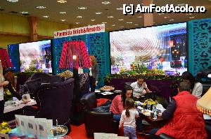 [P03] Standul Phoenicia Hotels » foto by pepsi70ro
 - 
<span class="allrVoted glyphicon glyphicon-heart hidden" id="av574805"></span>
<a class="m-l-10 hidden" id="sv574805" onclick="voting_Foto_DelVot(,574805,10344)" role="button">șterge vot <span class="glyphicon glyphicon-remove"></span></a>
<a id="v9574805" class=" c-red"  onclick="voting_Foto_SetVot(574805)" role="button"><span class="glyphicon glyphicon-heart-empty"></span> <b>LIKE</b> = Votează poza</a> <img class="hidden"  id="f574805W9" src="/imagini/loader.gif" border="0" /><span class="AjErrMes hidden" id="e574805ErM"></span>