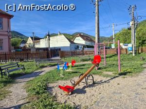 [P12] Locul de joacă » foto by Carmen Ion
 - 
<span class="allrVoted glyphicon glyphicon-heart hidden" id="av1510375"></span>
<a class="m-l-10 hidden" id="sv1510375" onclick="voting_Foto_DelVot(,1510375,10358)" role="button">șterge vot <span class="glyphicon glyphicon-remove"></span></a>
<a id="v91510375" class=" c-red"  onclick="voting_Foto_SetVot(1510375)" role="button"><span class="glyphicon glyphicon-heart-empty"></span> <b>LIKE</b> = Votează poza</a> <img class="hidden"  id="f1510375W9" src="/imagini/loader.gif" border="0" /><span class="AjErrMes hidden" id="e1510375ErM"></span>