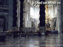 [P36] Vatican,Bazilica San Pietro - Exedra luminată de candele în prim plan, Tronul Sfântului Petru în fundal » foto by mariana.olaru
 - 
<span class="allrVoted glyphicon glyphicon-heart hidden" id="av274671"></span>
<a class="m-l-10 hidden" id="sv274671" onclick="voting_Foto_DelVot(,274671,10398)" role="button">șterge vot <span class="glyphicon glyphicon-remove"></span></a>
<a id="v9274671" class=" c-red"  onclick="voting_Foto_SetVot(274671)" role="button"><span class="glyphicon glyphicon-heart-empty"></span> <b>LIKE</b> = Votează poza</a> <img class="hidden"  id="f274671W9" src="/imagini/loader.gif" border="0" /><span class="AjErrMes hidden" id="e274671ErM"></span>