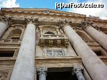 [P07] Vatican,Bazilica San Pietro - Loggia binecuvântărilor , de unde papa binecuvintează mulțimile și rostește binecunoscuta urare 'Urbi et Orbi' de Paște » foto by mariana.olaru
 - 
<span class="allrVoted glyphicon glyphicon-heart hidden" id="av274636"></span>
<a class="m-l-10 hidden" id="sv274636" onclick="voting_Foto_DelVot(,274636,10398)" role="button">șterge vot <span class="glyphicon glyphicon-remove"></span></a>
<a id="v9274636" class=" c-red"  onclick="voting_Foto_SetVot(274636)" role="button"><span class="glyphicon glyphicon-heart-empty"></span> <b>LIKE</b> = Votează poza</a> <img class="hidden"  id="f274636W9" src="/imagini/loader.gif" border="0" /><span class="AjErrMes hidden" id="e274636ErM"></span>