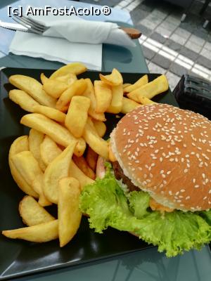 [P12] Meniu hamburger. » foto by tata123 🔱
 - 
<span class="allrVoted glyphicon glyphicon-heart hidden" id="av1257538"></span>
<a class="m-l-10 hidden" id="sv1257538" onclick="voting_Foto_DelVot(,1257538,10418)" role="button">șterge vot <span class="glyphicon glyphicon-remove"></span></a>
<a id="v91257538" class=" c-red"  onclick="voting_Foto_SetVot(1257538)" role="button"><span class="glyphicon glyphicon-heart-empty"></span> <b>LIKE</b> = Votează poza</a> <img class="hidden"  id="f1257538W9" src="/imagini/loader.gif" border="0" /><span class="AjErrMes hidden" id="e1257538ErM"></span>