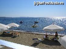 P05 [JUL-2010] plaja si marea Egee vazute de la piscina
