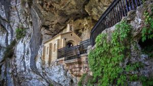 [P08] Santa Cueva de Covadonga » foto by Mitica49 <span class="label label-default labelC_thin small">NEVOTABILĂ</span>
