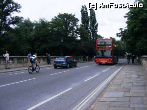 [P17] Oxford - Magdalen Bridge (nu vă speriați, nu a avut loc nici un accident rutier. Aici chiar se circulă pe partea cealaltă!)  » foto by makuy*
 - 
<span class="allrVoted glyphicon glyphicon-heart hidden" id="av468989"></span>
<a class="m-l-10 hidden" id="sv468989" onclick="voting_Foto_DelVot(,468989,10595)" role="button">șterge vot <span class="glyphicon glyphicon-remove"></span></a>
<a id="v9468989" class=" c-red"  onclick="voting_Foto_SetVot(468989)" role="button"><span class="glyphicon glyphicon-heart-empty"></span> <b>LIKE</b> = Votează poza</a> <img class="hidden"  id="f468989W9" src="/imagini/loader.gif" border="0" /><span class="AjErrMes hidden" id="e468989ErM"></span>