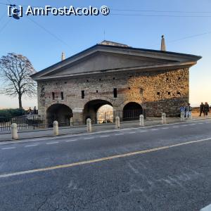 [P02] Bergamo, Città Alta, Porta di San Giacomo - Poarta Sfântul Iacob văzută din spate » foto by mprofeanu
 - 
<span class="allrVoted glyphicon glyphicon-heart hidden" id="av1462770"></span>
<a class="m-l-10 hidden" id="sv1462770" onclick="voting_Foto_DelVot(,1462770,10639)" role="button">șterge vot <span class="glyphicon glyphicon-remove"></span></a>
<a id="v91462770" class=" c-red"  onclick="voting_Foto_SetVot(1462770)" role="button"><span class="glyphicon glyphicon-heart-empty"></span> <b>LIKE</b> = Votează poza</a> <img class="hidden"  id="f1462770W9" src="/imagini/loader.gif" border="0" /><span class="AjErrMes hidden" id="e1462770ErM"></span>