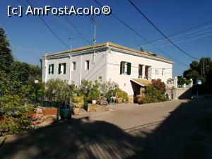 [P51] Casa albă a familiei Durrell; Kalami » foto by crismis
 - 
<span class="allrVoted glyphicon glyphicon-heart hidden" id="av912085"></span>
<a class="m-l-10 hidden" id="sv912085" onclick="voting_Foto_DelVot(,912085,10695)" role="button">șterge vot <span class="glyphicon glyphicon-remove"></span></a>
<a id="v9912085" class=" c-red"  onclick="voting_Foto_SetVot(912085)" role="button"><span class="glyphicon glyphicon-heart-empty"></span> <b>LIKE</b> = Votează poza</a> <img class="hidden"  id="f912085W9" src="/imagini/loader.gif" border="0" /><span class="AjErrMes hidden" id="e912085ErM"></span>