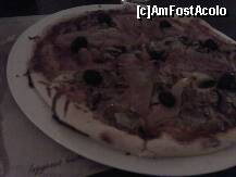 [P01] Restaurant Bastion - cam aşa arăta pizza; scuze pentru calitatea pozei - înăuntru era foarte puţină lumină. Dar suficient fum... :( » foto by Dragoș_MD
 - 
<span class="allrVoted glyphicon glyphicon-heart hidden" id="av282868"></span>
<a class="m-l-10 hidden" id="sv282868" onclick="voting_Foto_DelVot(,282868,10730)" role="button">șterge vot <span class="glyphicon glyphicon-remove"></span></a>
<a id="v9282868" class=" c-red"  onclick="voting_Foto_SetVot(282868)" role="button"><span class="glyphicon glyphicon-heart-empty"></span> <b>LIKE</b> = Votează poza</a> <img class="hidden"  id="f282868W9" src="/imagini/loader.gif" border="0" /><span class="AjErrMes hidden" id="e282868ErM"></span>