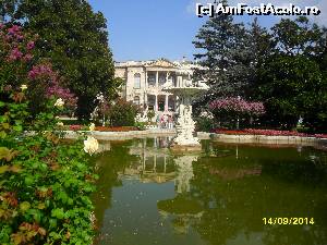 [P17] ISTANBUL: Palatul Dolmabahce.  » foto by viorica purdel
 - 
<span class="allrVoted glyphicon glyphicon-heart hidden" id="av613085"></span>
<a class="m-l-10 hidden" id="sv613085" onclick="voting_Foto_DelVot(,613085,10840)" role="button">șterge vot <span class="glyphicon glyphicon-remove"></span></a>
<a id="v9613085" class=" c-red"  onclick="voting_Foto_SetVot(613085)" role="button"><span class="glyphicon glyphicon-heart-empty"></span> <b>LIKE</b> = Votează poza</a> <img class="hidden"  id="f613085W9" src="/imagini/loader.gif" border="0" /><span class="AjErrMes hidden" id="e613085ErM"></span>