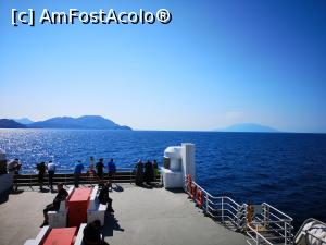 [P38] Pe ferry; în față, siluetele celor 2 insule, Gokçeada în stânga și Samotraki în dreapta » foto by crismis
 - 
<span class="allrVoted glyphicon glyphicon-heart hidden" id="av1099893"></span>
<a class="m-l-10 hidden" id="sv1099893" onclick="voting_Foto_DelVot(,1099893,10840)" role="button">șterge vot <span class="glyphicon glyphicon-remove"></span></a>
<a id="v91099893" class=" c-red"  onclick="voting_Foto_SetVot(1099893)" role="button"><span class="glyphicon glyphicon-heart-empty"></span> <b>LIKE</b> = Votează poza</a> <img class="hidden"  id="f1099893W9" src="/imagini/loader.gif" border="0" /><span class="AjErrMes hidden" id="e1099893ErM"></span>