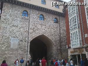 [P20] El Arco de Santa María, care face legatura intre Piata Catedralei si Paseo del Espolón.  » foto by alinaro
 - 
<span class="allrVoted glyphicon glyphicon-heart hidden" id="av358745"></span>
<a class="m-l-10 hidden" id="sv358745" onclick="voting_Foto_DelVot(,358745,10921)" role="button">șterge vot <span class="glyphicon glyphicon-remove"></span></a>
<a id="v9358745" class=" c-red"  onclick="voting_Foto_SetVot(358745)" role="button"><span class="glyphicon glyphicon-heart-empty"></span> <b>LIKE</b> = Votează poza</a> <img class="hidden"  id="f358745W9" src="/imagini/loader.gif" border="0" /><span class="AjErrMes hidden" id="e358745ErM"></span>