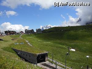 [P14] Jungfraujoch - Ne apropiem de gara Kleine Scheidegg, la 2061 m.  » foto by iulianic
 - 
<span class="allrVoted glyphicon glyphicon-heart hidden" id="av370046"></span>
<a class="m-l-10 hidden" id="sv370046" onclick="voting_Foto_DelVot(,370046,10927)" role="button">șterge vot <span class="glyphicon glyphicon-remove"></span></a>
<a id="v9370046" class=" c-red"  onclick="voting_Foto_SetVot(370046)" role="button"><span class="glyphicon glyphicon-heart-empty"></span> <b>LIKE</b> = Votează poza</a> <img class="hidden"  id="f370046W9" src="/imagini/loader.gif" border="0" /><span class="AjErrMes hidden" id="e370046ErM"></span>