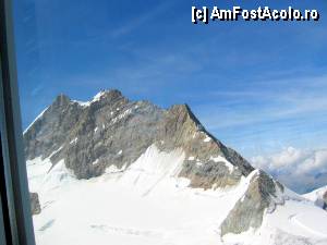 [P05] Jungfraucoch vesnic inzapezit » foto by Michi
 - 
<span class="allrVoted glyphicon glyphicon-heart hidden" id="av370354"></span>
<a class="m-l-10 hidden" id="sv370354" onclick="voting_Foto_DelVot(,370354,10927)" role="button">șterge vot <span class="glyphicon glyphicon-remove"></span></a>
<a id="v9370354" class=" c-red"  onclick="voting_Foto_SetVot(370354)" role="button"><span class="glyphicon glyphicon-heart-empty"></span> <b>LIKE</b> = Votează poza</a> <img class="hidden"  id="f370354W9" src="/imagini/loader.gif" border="0" /><span class="AjErrMes hidden" id="e370354ErM"></span>