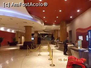 [P11] Beijing, Novotel Xin Qiao Hotel, recepția hotelului era liberă la acea oră + 6 » foto by mprofeanu
 - 
<span class="allrVoted glyphicon glyphicon-heart hidden" id="av762049"></span>
<a class="m-l-10 hidden" id="sv762049" onclick="voting_Foto_DelVot(,762049,10976)" role="button">șterge vot <span class="glyphicon glyphicon-remove"></span></a>
<a id="v9762049" class=" c-red"  onclick="voting_Foto_SetVot(762049)" role="button"><span class="glyphicon glyphicon-heart-empty"></span> <b>LIKE</b> = Votează poza</a> <img class="hidden"  id="f762049W9" src="/imagini/loader.gif" border="0" /><span class="AjErrMes hidden" id="e762049ErM"></span>