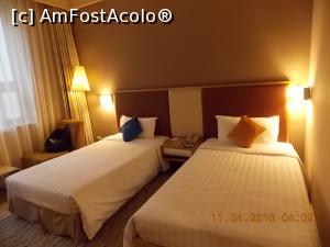 [P12] Beijing, Novotel Xin Qiao Hotel, camera twin cu două paturi mari » foto by mprofeanu
 - 
<span class="allrVoted glyphicon glyphicon-heart hidden" id="av762050"></span>
<a class="m-l-10 hidden" id="sv762050" onclick="voting_Foto_DelVot(,762050,10976)" role="button">șterge vot <span class="glyphicon glyphicon-remove"></span></a>
<a id="v9762050" class=" c-red"  onclick="voting_Foto_SetVot(762050)" role="button"><span class="glyphicon glyphicon-heart-empty"></span> <b>LIKE</b> = Votează poza</a> <img class="hidden"  id="f762050W9" src="/imagini/loader.gif" border="0" /><span class="AjErrMes hidden" id="e762050ErM"></span>