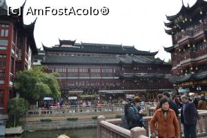 [P23] Podurile care fac accesul catre Yu Garden » foto by AZE
 - 
<span class="allrVoted glyphicon glyphicon-heart hidden" id="av860909"></span>
<a class="m-l-10 hidden" id="sv860909" onclick="voting_Foto_DelVot(,860909,11037)" role="button">șterge vot <span class="glyphicon glyphicon-remove"></span></a>
<a id="v9860909" class=" c-red"  onclick="voting_Foto_SetVot(860909)" role="button"><span class="glyphicon glyphicon-heart-empty"></span> <b>LIKE</b> = Votează poza</a> <img class="hidden"  id="f860909W9" src="/imagini/loader.gif" border="0" /><span class="AjErrMes hidden" id="e860909ErM"></span>