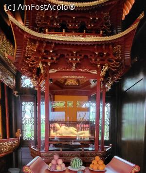 [P17] Statuia Buddha culcat, lunga de 96 cm il infatiseaza pe Buddha Sakyamuni in postura de a intra in Nirvana, la varsta de 80 de ani. Se afla culcat pe partea dreapta, sprijinindu-si capul pe mana dreapta, cu fata blanda si senina, iar mana stanga este asezata pe piciorul stang. » foto by geani anto
 - 
<span class="allrVoted glyphicon glyphicon-heart hidden" id="av1507569"></span>
<a class="m-l-10 hidden" id="sv1507569" onclick="voting_Foto_DelVot(,1507569,11037)" role="button">șterge vot <span class="glyphicon glyphicon-remove"></span></a>
<a id="v91507569" class=" c-red"  onclick="voting_Foto_SetVot(1507569)" role="button"><span class="glyphicon glyphicon-heart-empty"></span> <b>LIKE</b> = Votează poza</a> <img class="hidden"  id="f1507569W9" src="/imagini/loader.gif" border="0" /><span class="AjErrMes hidden" id="e1507569ErM"></span>