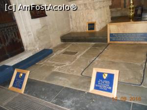 [P25] Stratford-upon-Avon - Holy Trinity Church. Alături de mormântul lui William Shakespeare se află cel al soției sale.  » foto by iulianic
 - 
<span class="allrVoted glyphicon glyphicon-heart hidden" id="av809504"></span>
<a class="m-l-10 hidden" id="sv809504" onclick="voting_Foto_DelVot(,809504,11114)" role="button">șterge vot <span class="glyphicon glyphicon-remove"></span></a>
<a id="v9809504" class=" c-red"  onclick="voting_Foto_SetVot(809504)" role="button"><span class="glyphicon glyphicon-heart-empty"></span> <b>LIKE</b> = Votează poza</a> <img class="hidden"  id="f809504W9" src="/imagini/loader.gif" border="0" /><span class="AjErrMes hidden" id="e809504ErM"></span>