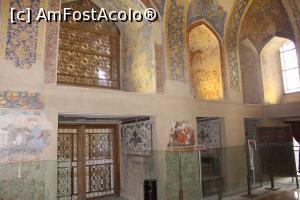 [P30] Isfahan, Palatul Chehelsotoon, Camerele din partea de sud cu geamuri și uși dantelate » foto by mprofeanu
 - 
<span class="allrVoted glyphicon glyphicon-heart hidden" id="av965602"></span>
<a class="m-l-10 hidden" id="sv965602" onclick="voting_Foto_DelVot(,965602,11142)" role="button">șterge vot <span class="glyphicon glyphicon-remove"></span></a>
<a id="v9965602" class=" c-red"  onclick="voting_Foto_SetVot(965602)" role="button"><span class="glyphicon glyphicon-heart-empty"></span> <b>LIKE</b> = Votează poza</a> <img class="hidden"  id="f965602W9" src="/imagini/loader.gif" border="0" /><span class="AjErrMes hidden" id="e965602ErM"></span>