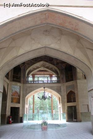 [P50] Isfahan, Palatul Hasht Behesht, Piscina Centrală octogonală din Sala cea Mare de Banchete » foto by mprofeanu
 - 
<span class="allrVoted glyphicon glyphicon-heart hidden" id="av965622"></span>
<a class="m-l-10 hidden" id="sv965622" onclick="voting_Foto_DelVot(,965622,11142)" role="button">șterge vot <span class="glyphicon glyphicon-remove"></span></a>
<a id="v9965622" class=" c-red"  onclick="voting_Foto_SetVot(965622)" role="button"><span class="glyphicon glyphicon-heart-empty"></span> <b>LIKE</b> = Votează poza</a> <img class="hidden"  id="f965622W9" src="/imagini/loader.gif" border="0" /><span class="AjErrMes hidden" id="e965622ErM"></span>