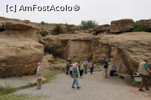 [P56] Naqsh-e Rajab, în traducere Basoreliefurile lui Rajab, vedere generală și cu turiști francezi...  » foto by mprofeanu
 - 
<span class="allrVoted glyphicon glyphicon-heart hidden" id="av876075"></span>
<a class="m-l-10 hidden" id="sv876075" onclick="voting_Foto_DelVot(,876075,11195)" role="button">șterge vot <span class="glyphicon glyphicon-remove"></span></a>
<a id="v9876075" class=" c-red"  onclick="voting_Foto_SetVot(876075)" role="button"><span class="glyphicon glyphicon-heart-empty"></span> <b>LIKE</b> = Votează poza</a> <img class="hidden"  id="f876075W9" src="/imagini/loader.gif" border="0" /><span class="AjErrMes hidden" id="e876075ErM"></span>