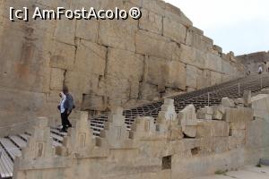 [P06] Persepolis, Marea Scară Persană cu parapeturi decorate cu nișe sculptate ce simbolizează templele de foc zoroastriene, se văd și imensele blocuri de piatră ale zidului » foto by mprofeanu
 - 
<span class="allrVoted glyphicon glyphicon-heart hidden" id="av876024"></span>
<a class="m-l-10 hidden" id="sv876024" onclick="voting_Foto_DelVot(,876024,11195)" role="button">șterge vot <span class="glyphicon glyphicon-remove"></span></a>
<a id="v9876024" class=" c-red"  onclick="voting_Foto_SetVot(876024)" role="button"><span class="glyphicon glyphicon-heart-empty"></span> <b>LIKE</b> = Votează poza</a> <img class="hidden"  id="f876024W9" src="/imagini/loader.gif" border="0" /><span class="AjErrMes hidden" id="e876024ErM"></span>