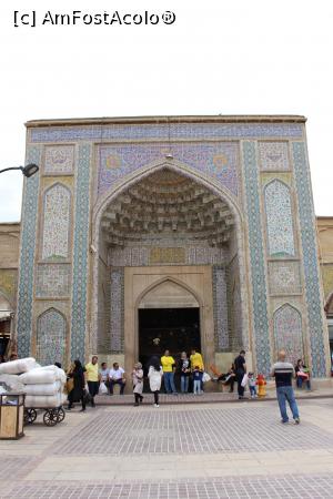 [P61] Shiraz, Moscheea Vakil, Impresionantul portal de la intrarea în moschee, lângă ea este și intrarea în bazar » foto by mprofeanu
 - 
<span class="allrVoted glyphicon glyphicon-heart hidden" id="av908849"></span>
<a class="m-l-10 hidden" id="sv908849" onclick="voting_Foto_DelVot(,908849,11195)" role="button">șterge vot <span class="glyphicon glyphicon-remove"></span></a>
<a id="v9908849" class=" c-red"  onclick="voting_Foto_SetVot(908849)" role="button"><span class="glyphicon glyphicon-heart-empty"></span> <b>LIKE</b> = Votează poza</a> <img class="hidden"  id="f908849W9" src="/imagini/loader.gif" border="0" /><span class="AjErrMes hidden" id="e908849ErM"></span>