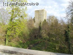 [P27] Hotel Panorama de pe podeţul peste râul ce străbate staţiunea » foto by irinad
 - 
<span class="allrVoted glyphicon glyphicon-heart hidden" id="av848425"></span>
<a class="m-l-10 hidden" id="sv848425" onclick="voting_Foto_DelVot(,848425,11202)" role="button">șterge vot <span class="glyphicon glyphicon-remove"></span></a>
<a id="v9848425" class=" c-red"  onclick="voting_Foto_SetVot(848425)" role="button"><span class="glyphicon glyphicon-heart-empty"></span> <b>LIKE</b> = Votează poza</a> <img class="hidden"  id="f848425W9" src="/imagini/loader.gif" border="0" /><span class="AjErrMes hidden" id="e848425ErM"></span>