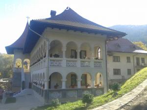 [P04] Mânăstirea Prislop - spații administrative » foto by costy69*
 - 
<span class="allrVoted glyphicon glyphicon-heart hidden" id="av709474"></span>
<a class="m-l-10 hidden" id="sv709474" onclick="voting_Foto_DelVot(,709474,11234)" role="button">șterge vot <span class="glyphicon glyphicon-remove"></span></a>
<a id="v9709474" class=" c-red"  onclick="voting_Foto_SetVot(709474)" role="button"><span class="glyphicon glyphicon-heart-empty"></span> <b>LIKE</b> = Votează poza</a> <img class="hidden"  id="f709474W9" src="/imagini/loader.gif" border="0" /><span class="AjErrMes hidden" id="e709474ErM"></span>