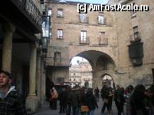 [P26] Intrarea mea preferata in Plaza Mayor din Salamanca. Un 'gang' vechi, plin de artisti amatori... » foto by alinaro
 - 
<span class="allrVoted glyphicon glyphicon-heart hidden" id="av305285"></span>
<a class="m-l-10 hidden" id="sv305285" onclick="voting_Foto_DelVot(,305285,11267)" role="button">șterge vot <span class="glyphicon glyphicon-remove"></span></a>
<a id="v9305285" class=" c-red"  onclick="voting_Foto_SetVot(305285)" role="button"><span class="glyphicon glyphicon-heart-empty"></span> <b>LIKE</b> = Votează poza</a> <img class="hidden"  id="f305285W9" src="/imagini/loader.gif" border="0" /><span class="AjErrMes hidden" id="e305285ErM"></span>