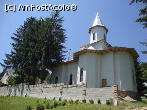 [P20] Biserica nouă a mănăstirii Tarnița, ridicată pe locul unei alte biserici ce a fost distrusă de un incendiu violent în anul 2006.  » foto by Floryn81
 - 
<span class="allrVoted glyphicon glyphicon-heart hidden" id="av762591"></span>
<a class="m-l-10 hidden" id="sv762591" onclick="voting_Foto_DelVot(,762591,11329)" role="button">șterge vot <span class="glyphicon glyphicon-remove"></span></a>
<a id="v9762591" class=" c-red"  onclick="voting_Foto_SetVot(762591)" role="button"><span class="glyphicon glyphicon-heart-empty"></span> <b>LIKE</b> = Votează poza</a> <img class="hidden"  id="f762591W9" src="/imagini/loader.gif" border="0" /><span class="AjErrMes hidden" id="e762591ErM"></span>