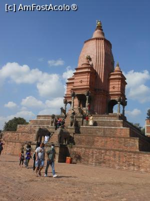 [P20] Nepal - Bhaktapur. Piața Bhaktapur Durbar. » foto by iulianic
 - 
<span class="allrVoted glyphicon glyphicon-heart hidden" id="av1457630"></span>
<a class="m-l-10 hidden" id="sv1457630" onclick="voting_Foto_DelVot(,1457630,11367)" role="button">șterge vot <span class="glyphicon glyphicon-remove"></span></a>
<a id="v91457630" class=" c-red"  onclick="voting_Foto_SetVot(1457630)" role="button"><span class="glyphicon glyphicon-heart-empty"></span> <b>LIKE</b> = Votează poza</a> <img class="hidden"  id="f1457630W9" src="/imagini/loader.gif" border="0" /><span class="AjErrMes hidden" id="e1457630ErM"></span>