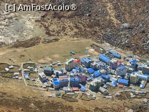 [P62] Kyanjin Gompa văzut de pe drumul spre varf » foto by Mika
 - 
<span class="allrVoted glyphicon glyphicon-heart hidden" id="av1506046"></span>
<a class="m-l-10 hidden" id="sv1506046" onclick="voting_Foto_DelVot(,1506046,11367)" role="button">șterge vot <span class="glyphicon glyphicon-remove"></span></a>
<a id="v91506046" class=" c-red"  onclick="voting_Foto_SetVot(1506046)" role="button"><span class="glyphicon glyphicon-heart-empty"></span> <b>LIKE</b> = Votează poza</a> <img class="hidden"  id="f1506046W9" src="/imagini/loader.gif" border="0" /><span class="AjErrMes hidden" id="e1506046ErM"></span>