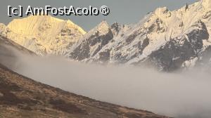 [P68] Kyanjin Gompa. » foto by Mika
 - 
<span class="allrVoted glyphicon glyphicon-heart hidden" id="av1506052"></span>
<a class="m-l-10 hidden" id="sv1506052" onclick="voting_Foto_DelVot(,1506052,11367)" role="button">șterge vot <span class="glyphicon glyphicon-remove"></span></a>
<a id="v91506052" class=" c-red"  onclick="voting_Foto_SetVot(1506052)" role="button"><span class="glyphicon glyphicon-heart-empty"></span> <b>LIKE</b> = Votează poza</a> <img class="hidden"  id="f1506052W9" src="/imagini/loader.gif" border="0" /><span class="AjErrMes hidden" id="e1506052ErM"></span>