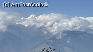 [P07] Spre Thulo Shyapru, cu vârful Manaslu deasupra norilor » foto by Mika
 - 
<span class="allrVoted glyphicon glyphicon-heart hidden" id="av1505991"></span>
<a class="m-l-10 hidden" id="sv1505991" onclick="voting_Foto_DelVot(,1505991,11367)" role="button">șterge vot <span class="glyphicon glyphicon-remove"></span></a>
<a id="v91505991" class=" c-red"  onclick="voting_Foto_SetVot(1505991)" role="button"><span class="glyphicon glyphicon-heart-empty"></span> <b>LIKE</b> = Votează poza</a> <img class="hidden"  id="f1505991W9" src="/imagini/loader.gif" border="0" /><span class="AjErrMes hidden" id="e1505991ErM"></span>