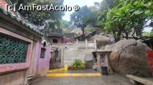 [P34] Templul A-Ma poarta numele zeitei marilor, fiind cel mai vechi templu din Macao, dar  si una dintre cele mai vechi cladiri din Macao. Bazele sale au fost puse in secolul al XV-lea in timpul dinastiei Ming, iar primul pavilion a fost finalizat in 1488. La acea vreme, orasul nici macar nu exista. » foto by geani anto
 - 
<span class="allrVoted glyphicon glyphicon-heart hidden" id="av1523533"></span>
<a class="m-l-10 hidden" id="sv1523533" onclick="voting_Foto_DelVot(,1523533,11464)" role="button">șterge vot <span class="glyphicon glyphicon-remove"></span></a>
<a id="v91523533" class=" c-red"  onclick="voting_Foto_SetVot(1523533)" role="button"><span class="glyphicon glyphicon-heart-empty"></span> <b>LIKE</b> = Votează poza</a> <img class="hidden"  id="f1523533W9" src="/imagini/loader.gif" border="0" /><span class="AjErrMes hidden" id="e1523533ErM"></span>