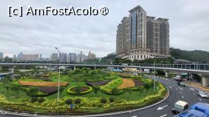 [P23] Am urcat pe puntea pietonala in forma unui sens giratoriu, Rotonda Istmo, situata in Cotai, care faciliteaza accesul la multe obiective turistice, dar si la cladirile si serviciile importante din zona. » foto by geani anto
 - 
<span class="allrVoted glyphicon glyphicon-heart hidden" id="av1524629"></span>
<a class="m-l-10 hidden" id="sv1524629" onclick="voting_Foto_DelVot(,1524629,11464)" role="button">șterge vot <span class="glyphicon glyphicon-remove"></span></a>
<a id="v91524629" class=" c-red"  onclick="voting_Foto_SetVot(1524629)" role="button"><span class="glyphicon glyphicon-heart-empty"></span> <b>LIKE</b> = Votează poza</a> <img class="hidden"  id="f1524629W9" src="/imagini/loader.gif" border="0" /><span class="AjErrMes hidden" id="e1524629ErM"></span>