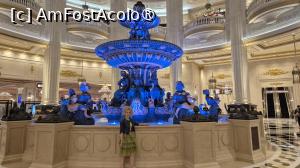 [P46] The Parisian Macao este mai degraba Versailles decat Paris, cu spatiile principale in stilul regelui Ludovic al XIV-lea si holul decorat opulent cu o fantana arteziana care curge liber, in timp ce balcoanele din marmura marginesc camera circulara, incununata de un tavan frumos pictat, aurit. » foto by geani anto
 - 
<span class="allrVoted glyphicon glyphicon-heart hidden" id="av1524652"></span>
<a class="m-l-10 hidden" id="sv1524652" onclick="voting_Foto_DelVot(,1524652,11464)" role="button">șterge vot <span class="glyphicon glyphicon-remove"></span></a>
<a id="v91524652" class=" c-red"  onclick="voting_Foto_SetVot(1524652)" role="button"><span class="glyphicon glyphicon-heart-empty"></span> <b>LIKE</b> = Votează poza</a> <img class="hidden"  id="f1524652W9" src="/imagini/loader.gif" border="0" /><span class="AjErrMes hidden" id="e1524652ErM"></span>