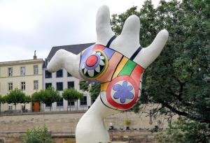 [P47] O lucrare a artistei franco-americane de Niki de Saint Phalle, Hanovra » foto by k-lator <span class="label label-default labelC_thin small">NEVOTABILĂ</span>