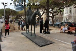 [P22] Tel Aviv, Piața Fondatorilor, Statuia ecvestră a lui Meir Dizengoff, primul primar al orașului » foto by mprofeanu
 - 
<span class="allrVoted glyphicon glyphicon-heart hidden" id="av962496"></span>
<a class="m-l-10 hidden" id="sv962496" onclick="voting_Foto_DelVot(,962496,11509)" role="button">șterge vot <span class="glyphicon glyphicon-remove"></span></a>
<a id="v9962496" class=" c-red"  onclick="voting_Foto_SetVot(962496)" role="button"><span class="glyphicon glyphicon-heart-empty"></span> <b>LIKE</b> = Votează poza</a> <img class="hidden"  id="f962496W9" src="/imagini/loader.gif" border="0" /><span class="AjErrMes hidden" id="e962496ErM"></span>