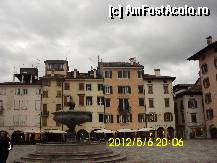 [P10] Piazza della Fontana » foto by amero
 - 
<span class="allrVoted glyphicon glyphicon-heart hidden" id="av317804"></span>
<a class="m-l-10 hidden" id="sv317804" onclick="voting_Foto_DelVot(,317804,11547)" role="button">șterge vot <span class="glyphicon glyphicon-remove"></span></a>
<a id="v9317804" class=" c-red"  onclick="voting_Foto_SetVot(317804)" role="button"><span class="glyphicon glyphicon-heart-empty"></span> <b>LIKE</b> = Votează poza</a> <img class="hidden"  id="f317804W9" src="/imagini/loader.gif" border="0" /><span class="AjErrMes hidden" id="e317804ErM"></span>