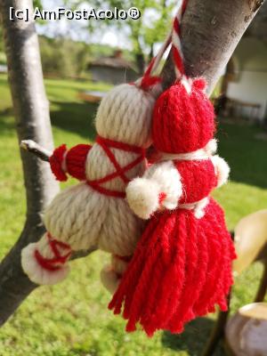 [P03] Staro Stefanovo - „marteniți" (mărțișoare) în curtea bisericii » foto by crismis
 - 
<span class="allrVoted glyphicon glyphicon-heart hidden" id="av1074480"></span>
<a class="m-l-10 hidden" id="sv1074480" onclick="voting_Foto_DelVot(,1074480,11645)" role="button">șterge vot <span class="glyphicon glyphicon-remove"></span></a>
<a id="v91074480" class=" c-red"  onclick="voting_Foto_SetVot(1074480)" role="button"><span class="glyphicon glyphicon-heart-empty"></span> <b>LIKE</b> = Votează poza</a> <img class="hidden"  id="f1074480W9" src="/imagini/loader.gif" border="0" /><span class="AjErrMes hidden" id="e1074480ErM"></span>