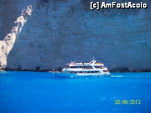 [P08] navagio beach de jos :)  » foto by cristina85
 - 
<span class="allrVoted glyphicon glyphicon-heart hidden" id="av468435"></span>
<a class="m-l-10 hidden" id="sv468435" onclick="voting_Foto_DelVot(,468435,11689)" role="button">șterge vot <span class="glyphicon glyphicon-remove"></span></a>
<a id="v9468435" class=" c-red"  onclick="voting_Foto_SetVot(468435)" role="button"><span class="glyphicon glyphicon-heart-empty"></span> <b>LIKE</b> = Votează poza</a> <img class="hidden"  id="f468435W9" src="/imagini/loader.gif" border="0" /><span class="AjErrMes hidden" id="e468435ErM"></span>